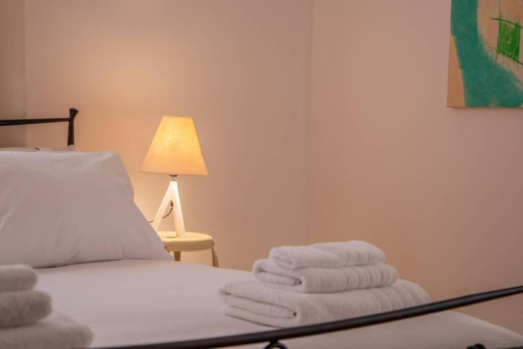 Seaview Stylish Flat In Andros - Walk To Beach ภายนอก รูปภาพ