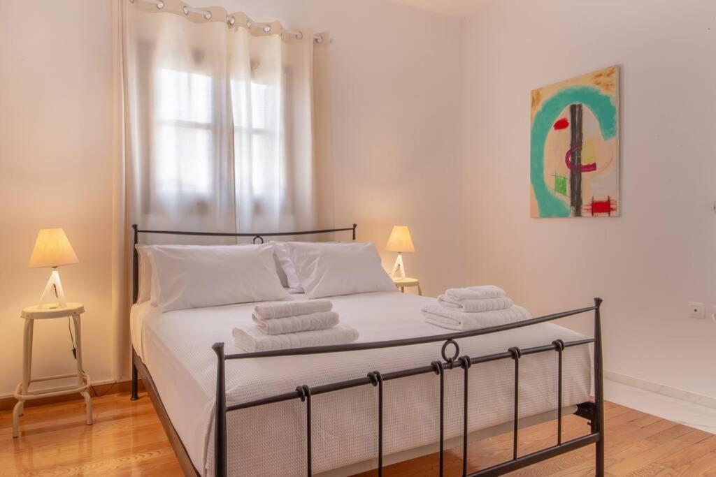 Seaview Stylish Flat In Andros - Walk To Beach ภายนอก รูปภาพ
