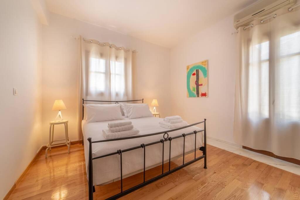 Seaview Stylish Flat In Andros - Walk To Beach ภายนอก รูปภาพ